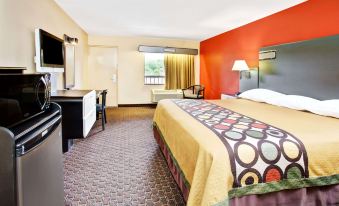 Super 8 by Wyndham Kissimmee/Maingate/Orlando Area