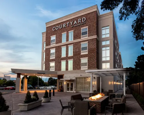 Courtyard Rochester Downtown Hotels in Rochester