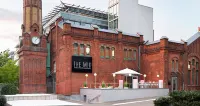 Victor's Residenz-Hotel Berlin Tegel فنادق في 
