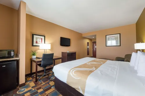 Quality Inn & Suites Hotels in Kyle