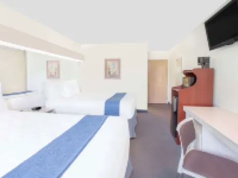 Microtel Inn & Suites by Wyndham Broken Bow Hotels in Broken Bow