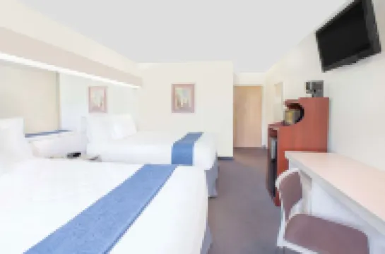 Microtel Inn & Suites by Wyndham Broken Bow