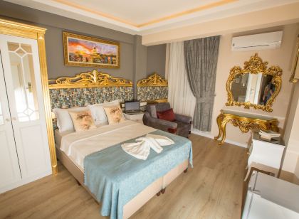 Atlantis Royal Hotel