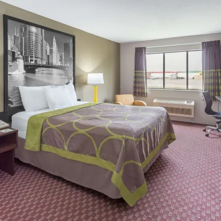 Super 8 by Wyndham Hebron Lowell Area