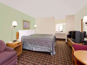 Days Inn by Wyndham Cleveland TN