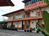 Penginapan Intan Bandara Hotels in Katapiang