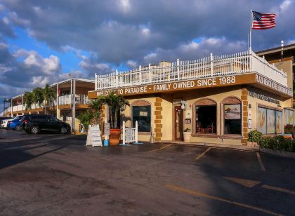 Plaza Beach Hotel - Beachfront Resort