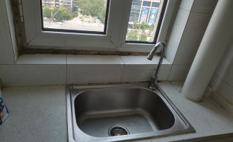 Hanhan Jiejie Apartment (Fenghuang Xinjie Branch)