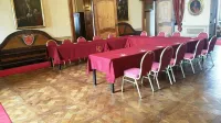Castello di Guarene Hotel di Monta