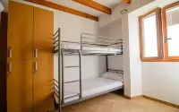Embat - Hostel