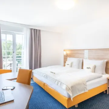 acora Düsseldorf Living the City Отели рядом с достопримечательностью «Хассельс»