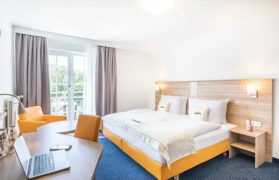 阿科拉杜塞爾多夫城市生活酒店