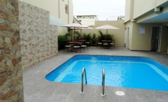 Hotel Marvento Suites