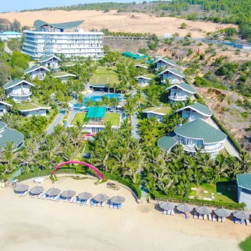 Sandunes Beach Resort & Spa
