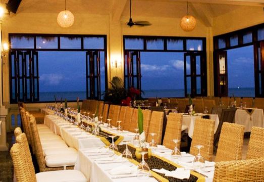 Allezboo Beach Resort & Spa Hotel Overview