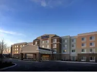 Fairfield Inn & Suites Kennett Square Brandywine Valley Các khách sạn ở Kennett Township