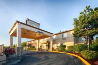 Red Lion Inn & Suites Sequim at Olympic National Park