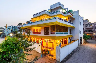 Gostops Lite Varanasi Hotels in 