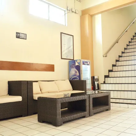 Hotel Sumber Waras