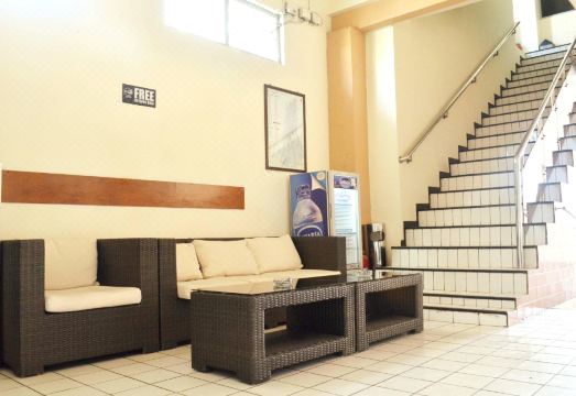 호텔 섬버 와라스