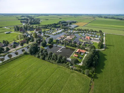 Lakeside Villa Near Sneekermeer