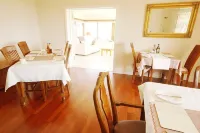 Imeall na Mara Hotels near Feohanagh, stop 332691