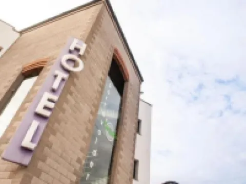 波塔瓦爾德拉酒店 佩喬利酒店