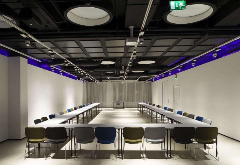 노르딕 라이트 호텔 로비