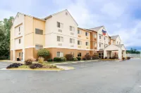 Fairfield Inn & Suites Canton Các khách sạn ở Xã Plain