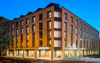 Hampton by Hilton Bath City Hotel dekat St. Mary the Virgin