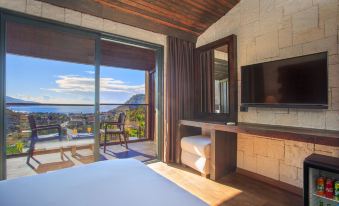 Manaspark Deluxe Hotel