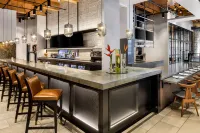 Canopy by Hilton Minneapolis - Mill District - bar