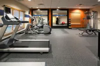 Hampton Inn & Suites Minot Airport Hotels in Minot