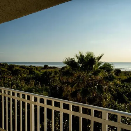 Discovery Beach Resort