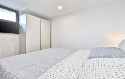 Three-Bedroom Holiday Home Nice Home in Stubicke Toplice with 3 Bedrooms, Outdoor Swimming Pool and Heated Swimming Pool Photo