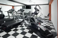 Ramada by Wyndham Surrey/Langley - Gym