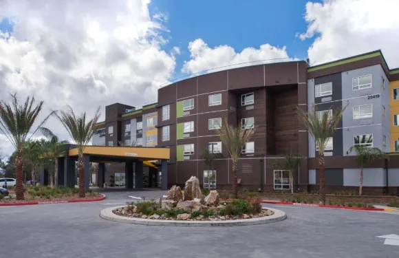 蒂梅丘拉穆列塔萬豪萬怡酒店