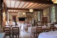 Hôtel Restaurant Ferme de la Grande Cour Hotels in Barneville-la-Bertran
