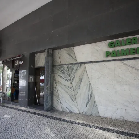 Avenida: Central, Garage, Metro