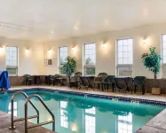 Quality Inn Oacoma - Chamberlain - piscina