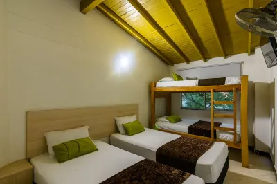 Hotel Med Colombia Hotel in zona Pilot Public Library