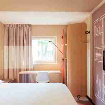Ibis Grenoble Centre Bastille Rooms