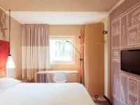 Ibis Grenoble Centre Bastille Hotels in Grenoble