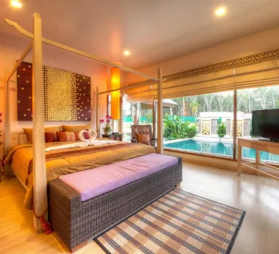 ดีลักซ์พูลวิลลาแบบสามห้องนอน