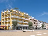 Hotel Karinzia Hotels near Luna Park