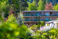 Der Waldhof فنادق في Postal