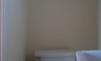 Hiland Terrace Hotel - Housity
