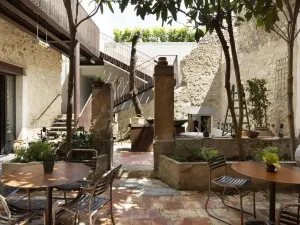 Le 19-21 - Un Amour d'Hotel
