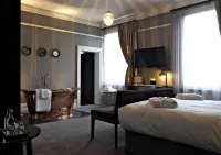 Poets House Hotels in Ely