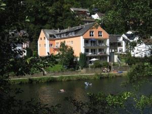 Pension & Seminarhaus "Haus am Fluss"